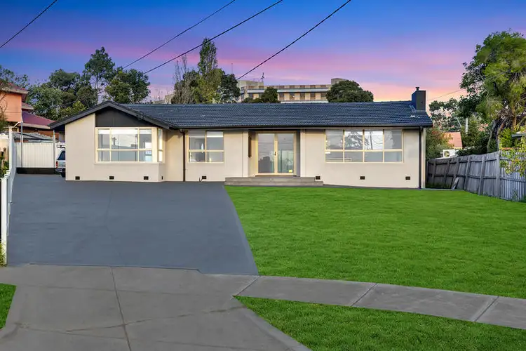 7 Lowan Court