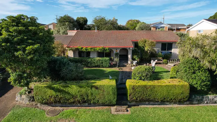 10 Ponting Drive