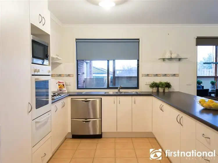 Sixth view of Homely house listing, 2 Strahan Close, Berwick VIC 3806