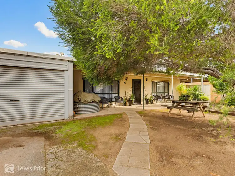 4 Rugby Street