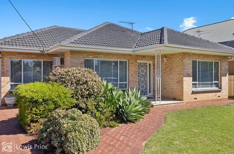 32 Aberfeldy Avenue