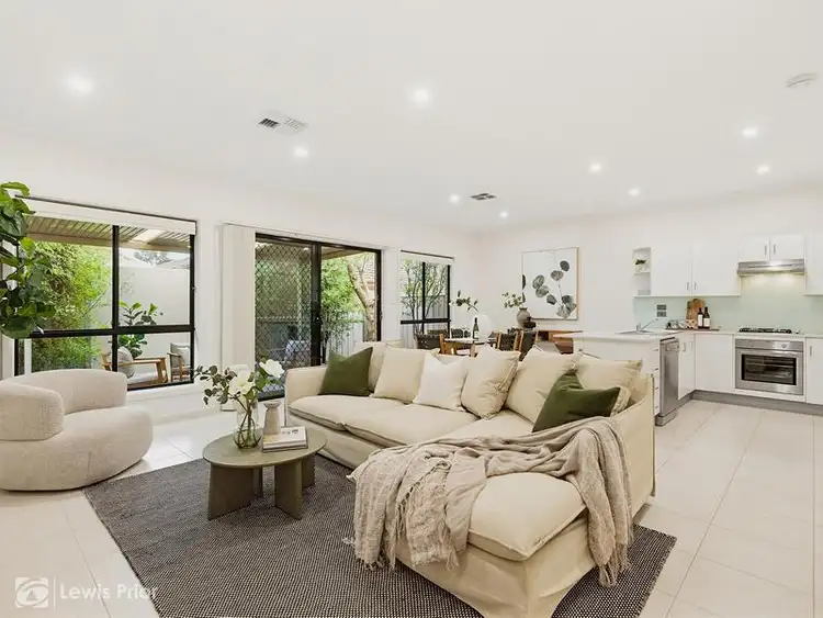 11 Pitt Street