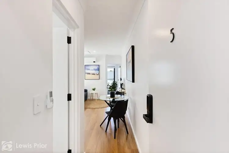 5/12 Hinton Street