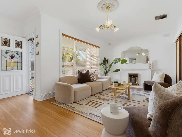319 Morphett Road