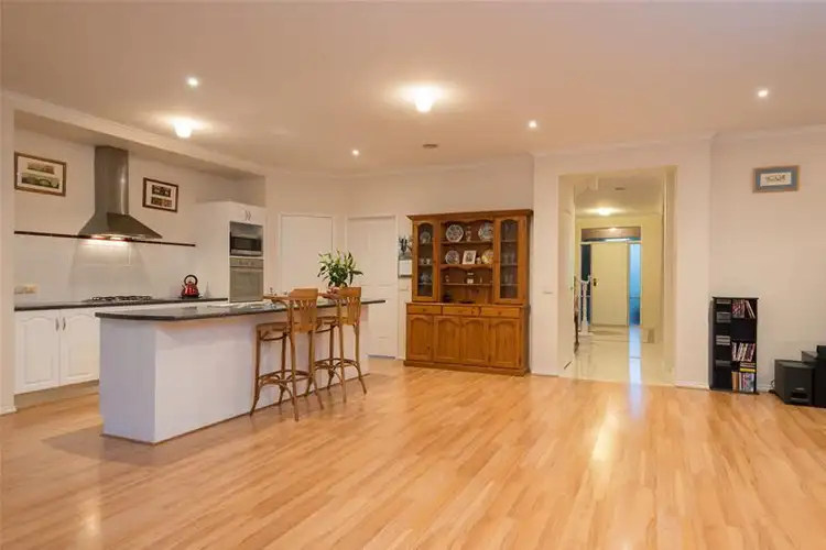 Sixth view of Homely house listing, 10 Lowanna Street, Berwick VIC 3806