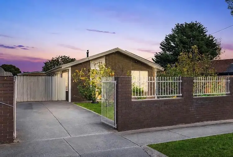 10 Dartmoor  Court