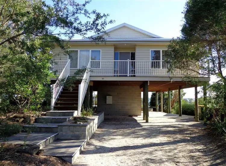 11 Wattle Grove, Loch Sport VIC 3851