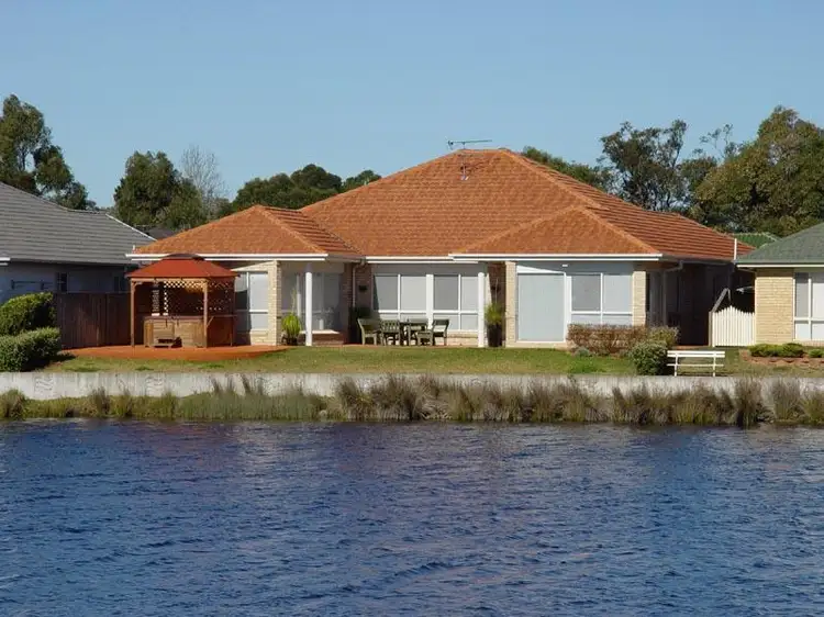 7 Admiralty Avenue, Tea Gardens NSW 2324