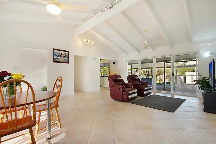 3 Larch Street, Tallebudgera QLD 4228