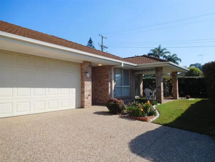 1/218 Central Street, Labrador QLD 4215