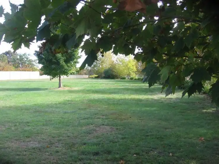 Fifth view of Homely house listing, 2 Leschenaultia Circle, Donnybrook WA 6239