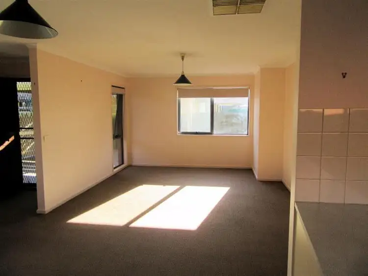 Sixth view of Homely unit listing, 2/18 De Garis Drive, Mildura VIC 3500