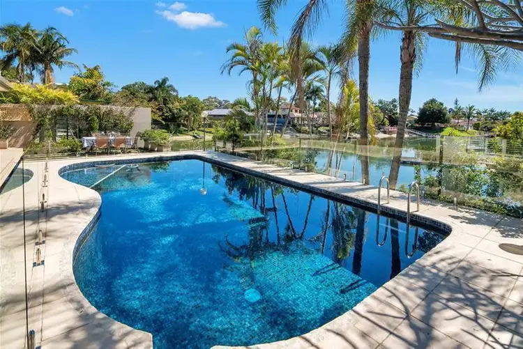 12 La Spezia Court, Isle Of Capri QLD 4217