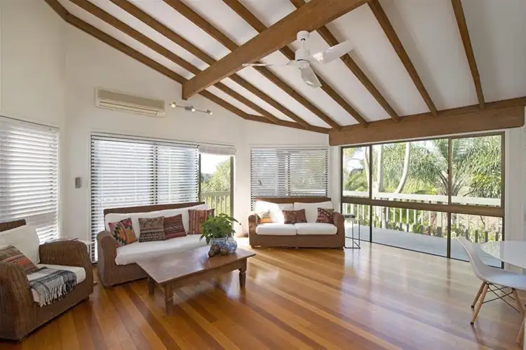 28 Swanbourne Way, Elanora QLD 4221