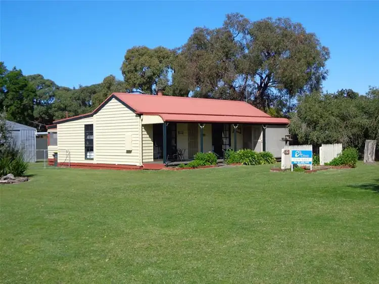 32 Fisher Parade, Loch Sport VIC 3851