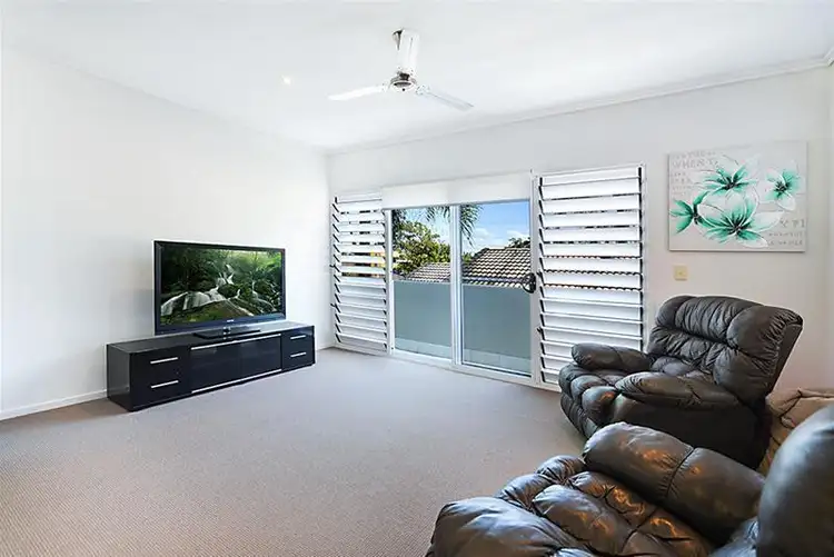 Fifth view of Homely villa listing, 2/3 Sandown Avenue, Bundall QLD 4217