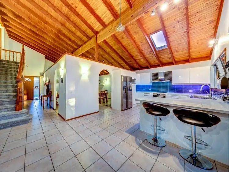 4 Cognac Court, Calamvale QLD 4116