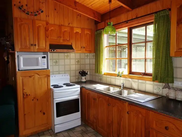 Seventh view of Homely house listing, 5 Central Avenue, Loch Sport VIC 3851