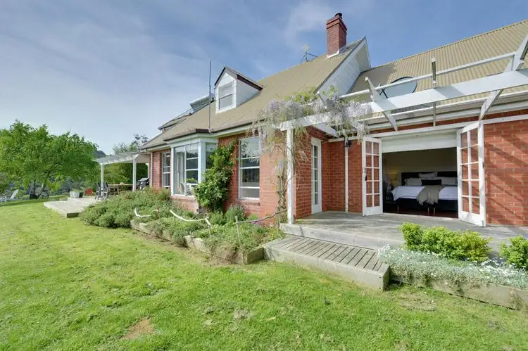 89 Graces Road, Glaziers Bay TAS 7109