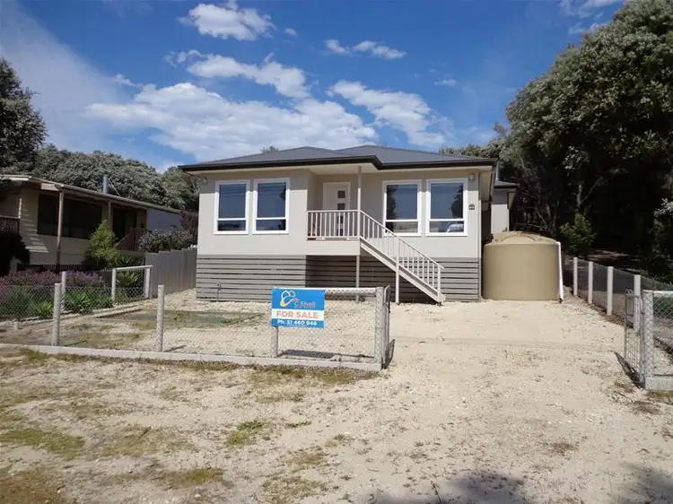 22 Central Avenue, Loch Sport VIC 3851