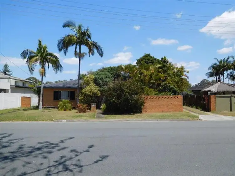 Second view of Homely house listing, 6 St Pauls Place, Isle Of Capri QLD 4217