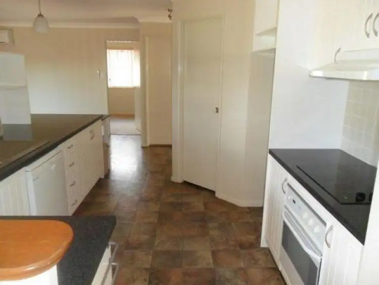 38 Dandelion Drive, Middle Ridge QLD 4350