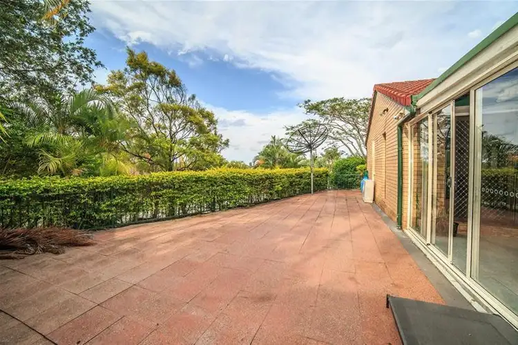 1 Suntory Court, Highland Park QLD 4211