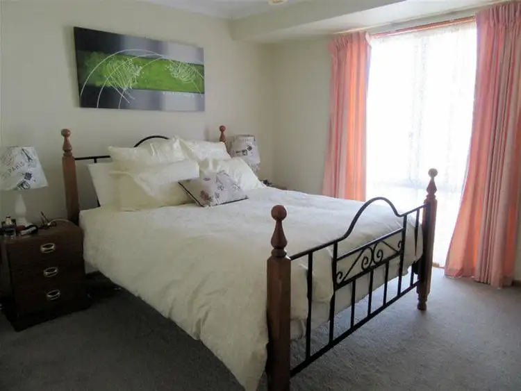 Fifth view of Homely house listing, 4 Rodney Court, Mildura VIC 3500