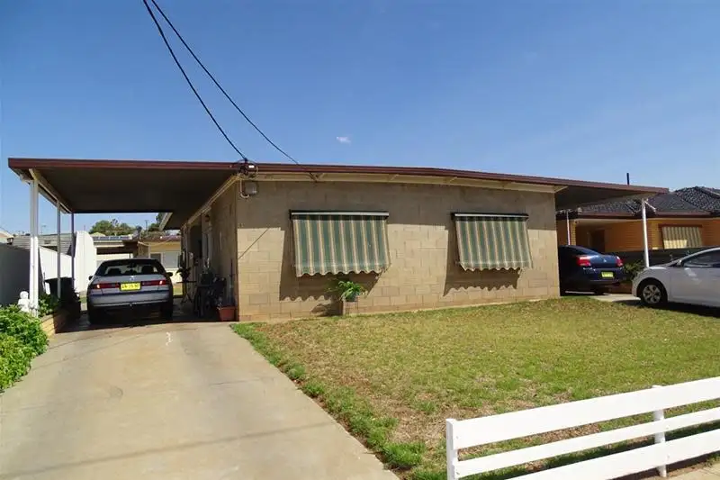 Main view of Homely block of units listing, 129 Newton Street, Broken Hill NSW 2880