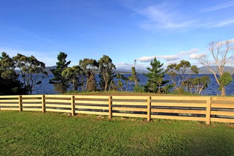 600 Police Point Road, Police Point TAS 7116