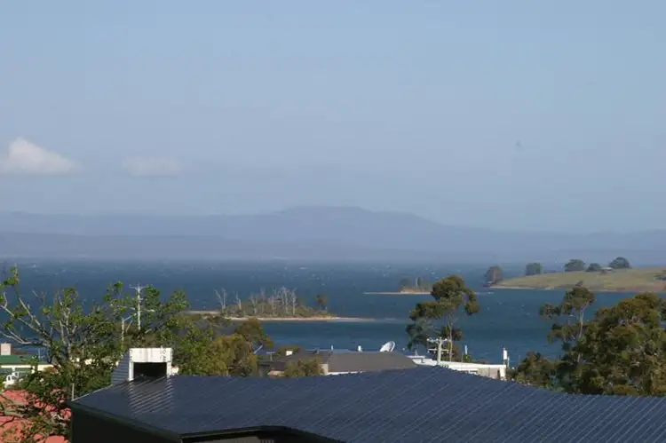 5 Girardin Way, Dover TAS 7117