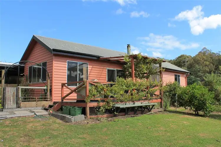 20 Emma Street, Cygnet TAS 7112