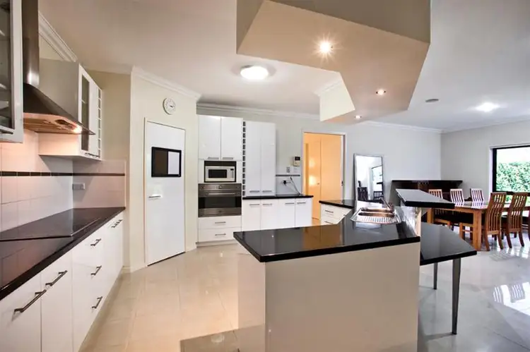 12 Breezeway Court, Kuraby QLD 4112