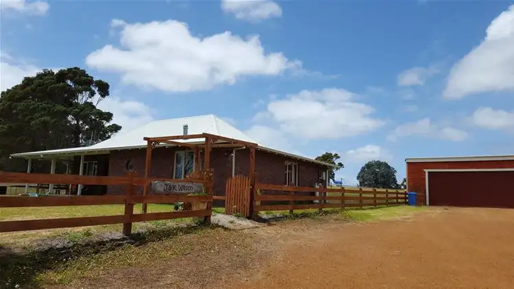 111 Lowanna Drive, Gledhow WA 6330