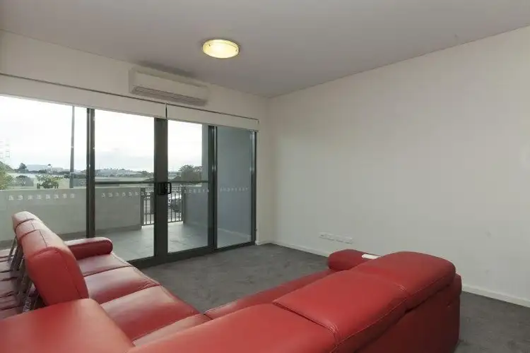 Sixth view of Homely apartment listing, 53/16 Midgegooroo  Avenue, Cockburn Central WA 6164