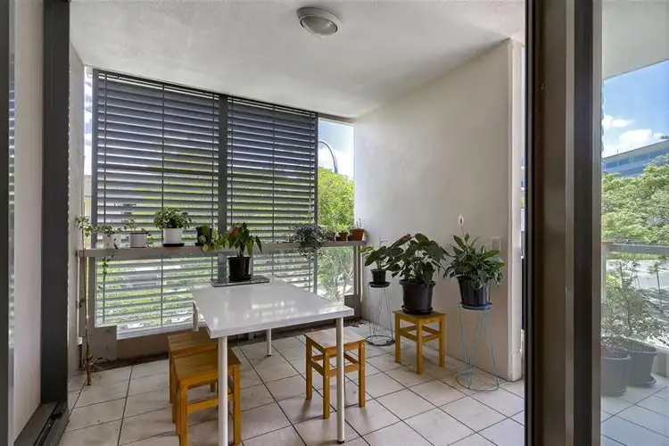 Fifth view of Homely unit listing, 6/54 Kingsley Parade, Yeronga QLD 4104