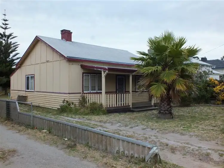 8 Young Street, Centennial Park WA 6330