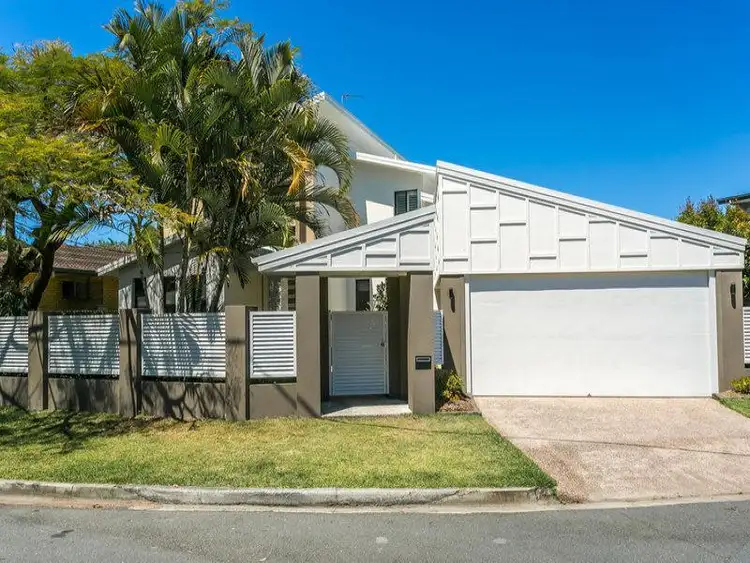 10 Kapala Street, Southport QLD 4215