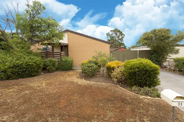 33 Currawong Crescent, Craigmore SA 5114