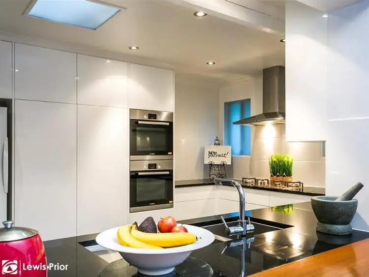 30 Southbound Avenue, Aberfoyle Park SA 5159