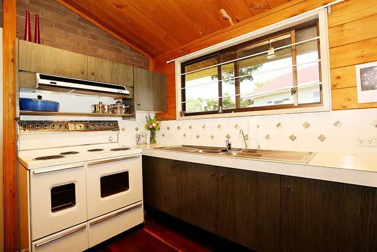 Sixth view of Homely house listing, 118 Falconer Street, Southport QLD 4215