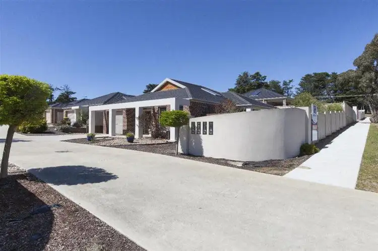 1/4 Beveridge Street, Ararat VIC 3377