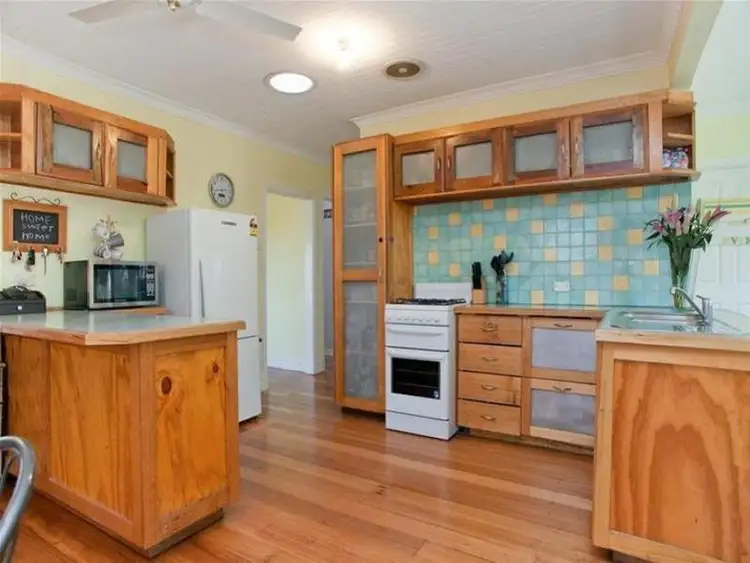 Third view of Homely house listing, 2 Flinders Street, Sunbury VIC 3429