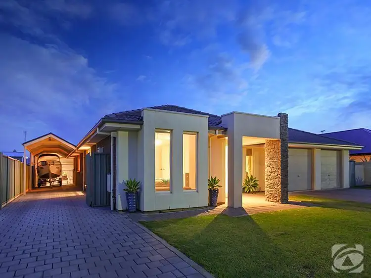 5 Meadow Bank Way