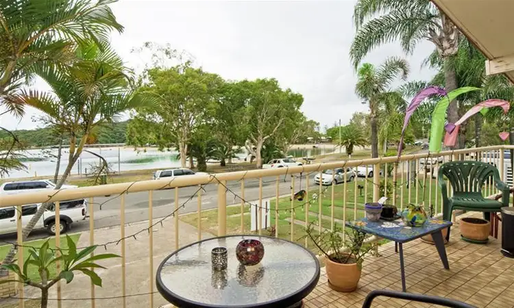 2/16 Murlong Crescent, Palm Beach QLD 4221