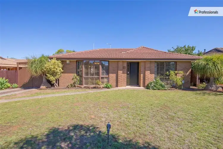 42 Hilton Way, Melton West VIC 3337