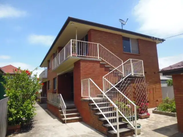 2/17 Berner Street, Merewether NSW 2291