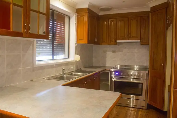 19 Brahma Close, Bossley Park NSW 2176