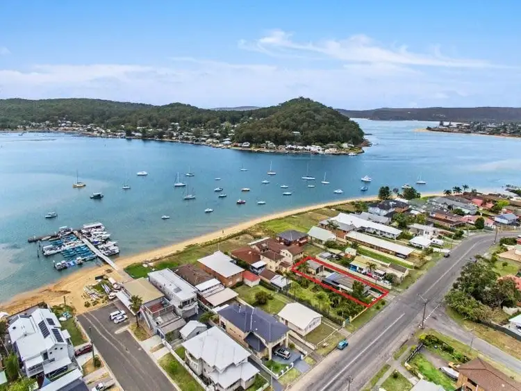 332 Booker Bay Road, Booker Bay NSW 2257