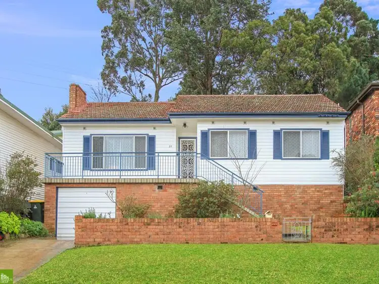 24 McArthur Parade, Mangerton NSW 2500